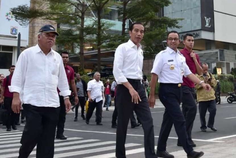 Preside Jokowi dan Gubernur DKI Jakarta Anies Baswedan