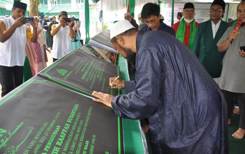 Presiden Al-Fatih Kaaffah Nusantara, Ustaz M Zaaf Fadzlan Rabbany Garamatan.