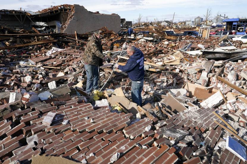Presiden Amerika Serikat (AS) Joe Biden menyetujui status darurat untuk negara bagian Kentucky yang dihantam tornado pada Sabtu (11/12)