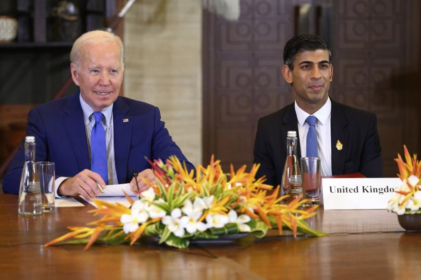 Presiden AS Joe Biden, kiri, dan Perdana Menteri Inggris Rishi Sunak. Konferensi Tingkat Tinggi (KTT) G20 dilaksanakan di Bali, 15 hingg, hari ini 16 November 2022. Dalam pertemuan KTT G20 kali ini akan menggagas beberapa isu prioritas diantaranya, Arsitektur Kesehatan global, Transisi energi berkelanjutan, Transformasi digital ekonomi, dan Ketahanan pangan.