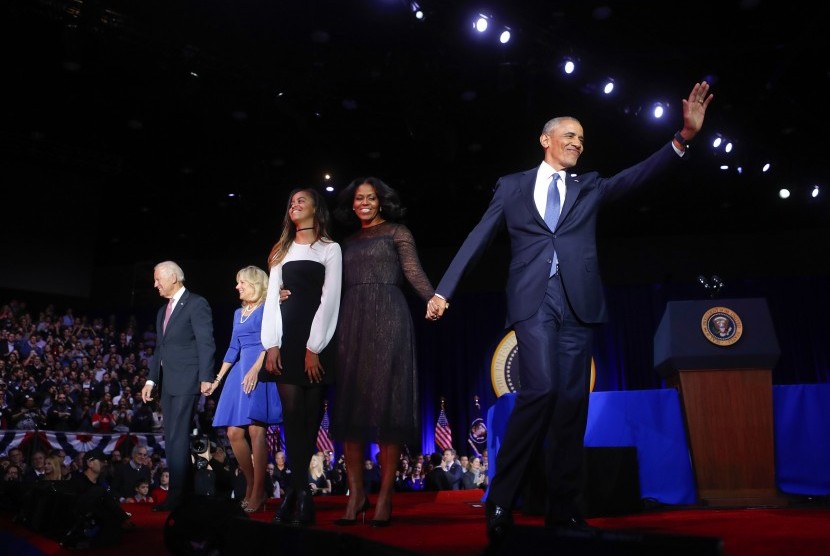 Presiden Barack Obama bersama keluarga di acara pidato perpisahan sebagai presiden Amerika Serikat di Chicago