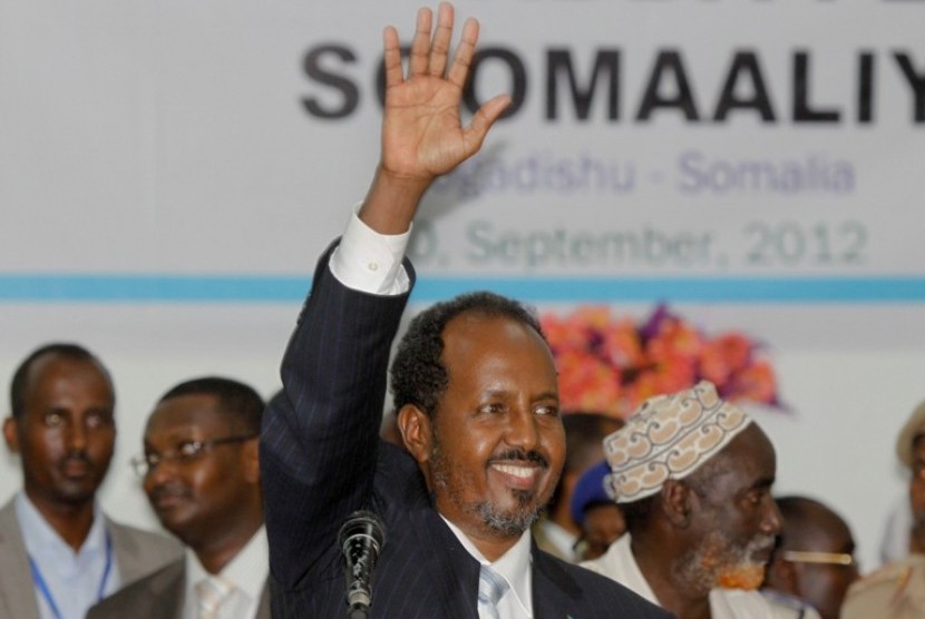 Presiden baru Somalia, Hassan Sheikh Mohamud, berpidato setelah terpilih oleh parlemen Somalia mengungguli calon incumbent, Sheik Sharif Sheikh Ahmed. 