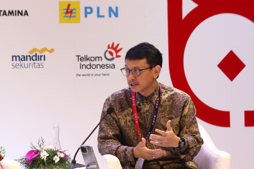 Presiden Director Indonesia Batteryy Corporation Toto Nugroho menjadi pembicara dalam sesi diskusi State-Owned Enterprises (SOE) International Conference di Bali Nusa Dua Convention Center (BNDCC), Bali, Selasa (18/10/2022). Diskusi itu membahas Komitmen BUMN terhadap Net Zero Emission. 