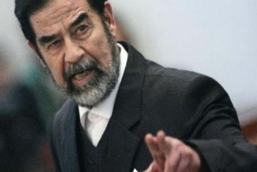 Presiden Irak Saddam Hussein