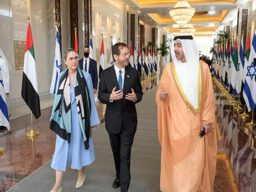 Presiden Israel Kunjungi Masjid Agung Sheikh Zayed UEA
