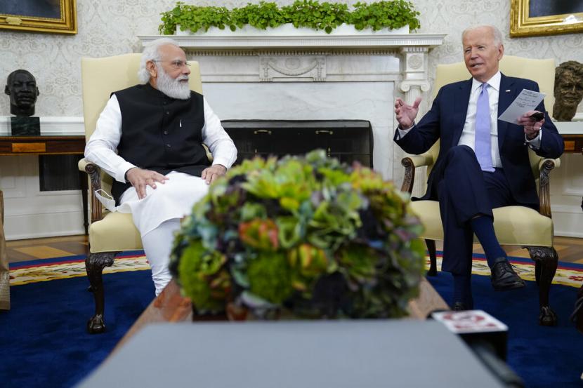 Presiden Joe Biden bertemu dengan Perdana Menteri India Narendra Modi di Kantor Oval Gedung Putih, 24 September 2021, di Washington.