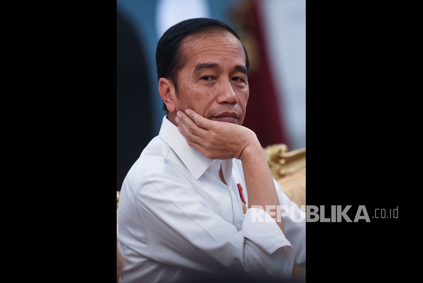 Presiden Joko Widodo berdialog dengan wartawan kepresidenan di Istana Merdeka, Jakarta, Kamis (24/10/2019). 