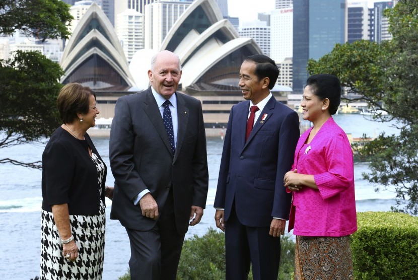 Presiden Joko Widodo bersama Ibu Iriana disambut oleh Gubernur Jenderal Peter Cosgrove dan istrinya Lynne, Ahad (26/2), di Sydney, Australia.