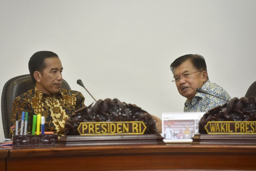 Presiden Joko Widodo  bersama Wapres Jusuf Kalla