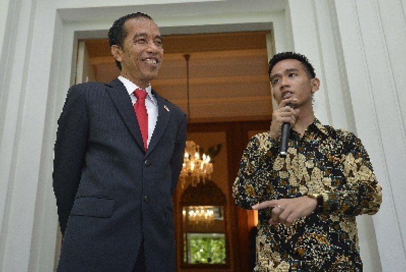 Presiden Joko Widodo dan anak sulungnya, Gibran Rakabuming Raka.