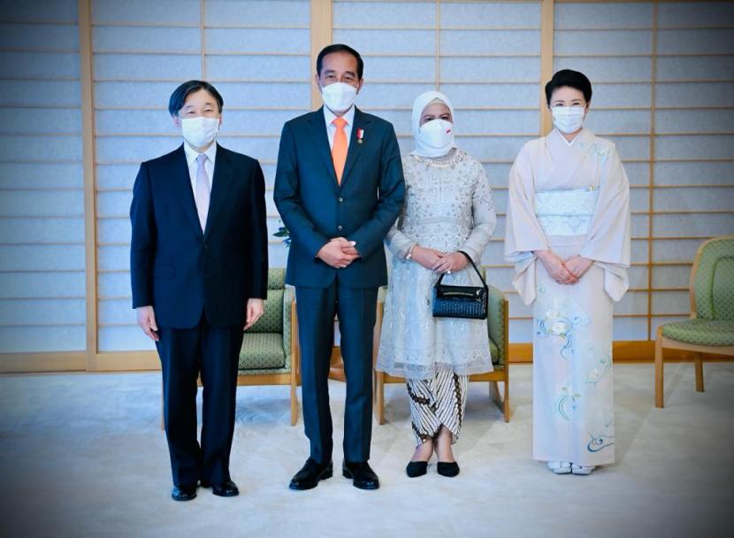 Presiden Joko Widodo danIriana Joko Widodo bertemu Kaisar Jepang Naruhito dan Permaisuri Masako di Istana Kekaisaran Jepang, Tokyo pada Rabu (27/7/2022) sore.