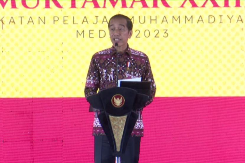 Presiden Joko Widodo (Jokowi) membuka Muktamar XXIII Ikatan Pelajar Muhammadiyah, Kabupaten Deli Serdang, Provinsi Sumatra Utara, Sabtu (19/8/2023). 
