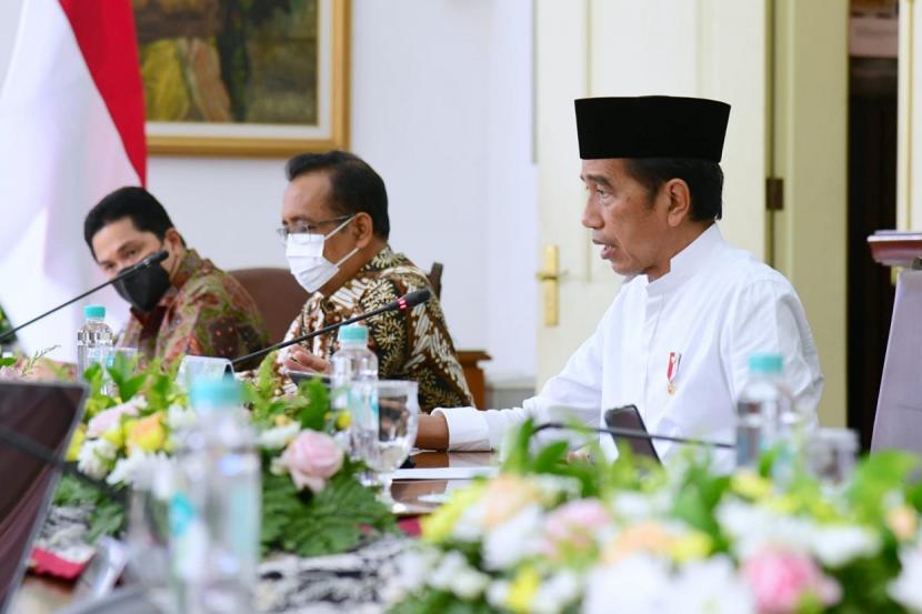 Survei: Kepuasan terhadap Jokowi Stagnan. Foto:   Presiden Joko Widodo (Jokowi) meminta agar perencanaan dan pelaksanaan pembangunan Ibu Kota Nusantara (IKN) lebih dimatangkan dengan melibatkan semua kementerian/lembaga terkait untuk saling berkoordinasi.