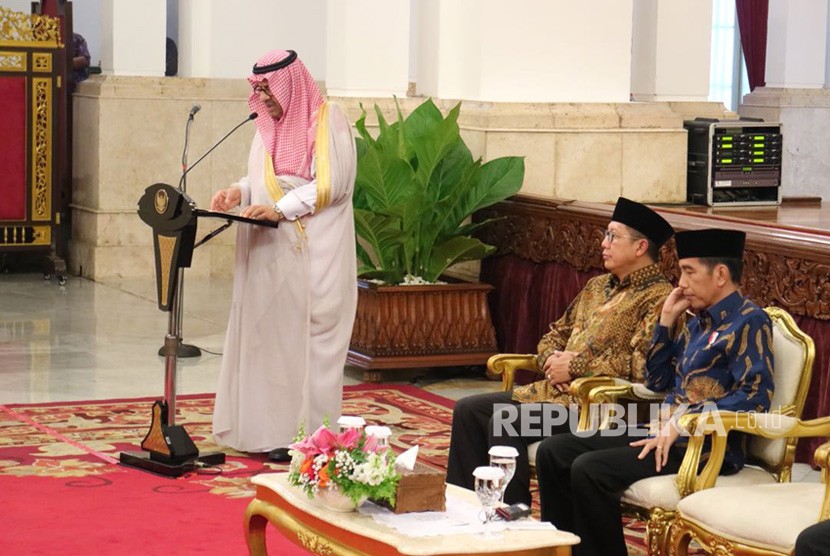 Presiden Joko Widodo (Jokowi) menerima para qori, qoriah dan hafiz Al-Quran di Istana Negara yang ikut serta dalam Musabaqah Hafalan Al-Quran dan Hadist Pangeran Sultan bin Abdul Aziz Alu Su'ud Tingkat Asean Pasifik ke-10, Kamis (22/3).