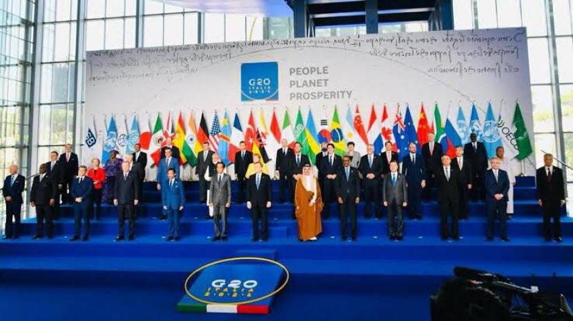 Presiden Joko Widodo (Jokowi) menghadiri KTT G20 di Roma, Italia.