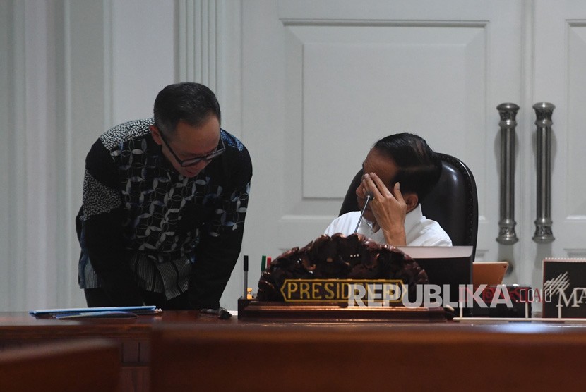 Indonesia mendorong perusahaan Jepang untuk berinvestasi di Indonesia. Wakil Menteri Luar Negeri Republik Indonesia (RI) Mahendra Siregar menuturkan, di saat sejumlah negara memutuskan memindahkan usahanya ke Indonesia, hanya sedikit yang berbendera Jepang. 