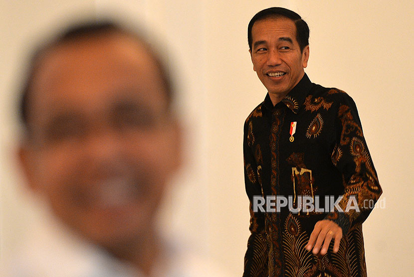 President Joko Widodo (right) (right) holds press conference about determining factors behind Indonesia becoming non-permanent member of United Nations Security Council at Bogor Presidential Palace, West Java, on  Tuesday (June 12).