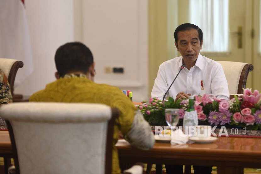 Presiden Joko Widodo (Jokowi) kembali meminta jajarannya agar mempercepat belanja pemerintah untuk menggerakkan perekonomian. 