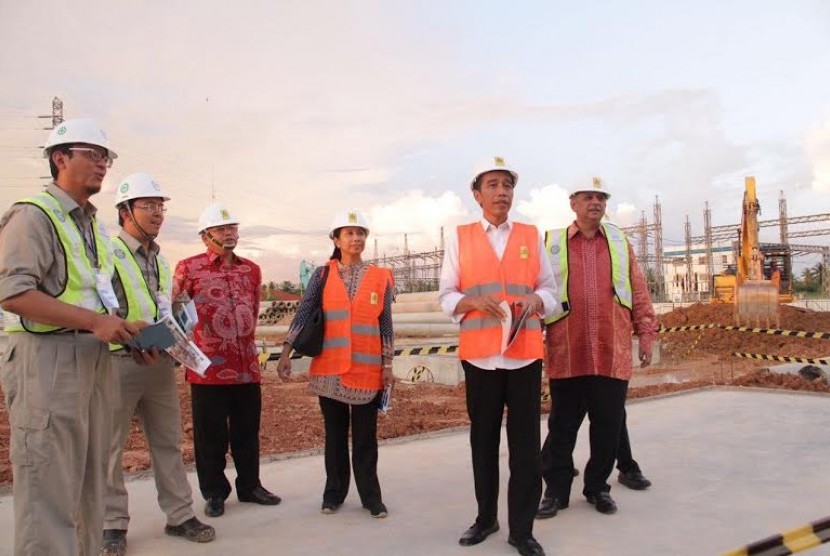 Presiden Joko Widodo melakukan groundbreaking MPP di Kalimantan Barat.