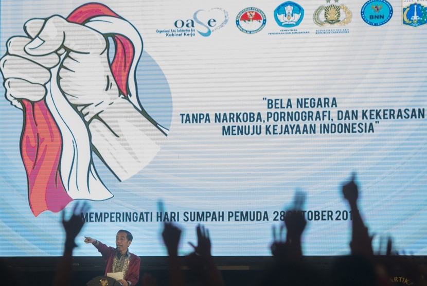 President Joko Widodo delivered a speech when campaigning on the danger of drugs, pornography and violence to Jakarta province pupils at Hall D JI-Expo, Kemayoran, Jakarta, Wednesday (October 11).