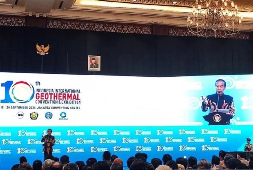 Presiden Joko Widodo memberi sambutan pada pembukaan Indonesia International Geothermal Convention and Exhibiton Tahun 2024 di Balai Sidang Jakarta (JCC), Jakarta Pusat, Rabu (18/9/2024).