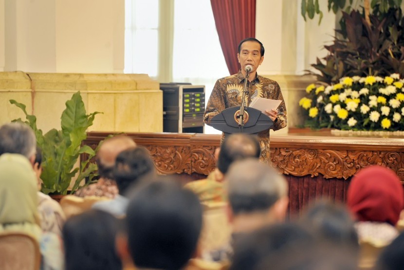 Presiden Joko Widodo memberikan arahan dalam peringatan Hari Habitat Dunia 2015 di Istana Negara, Jakarta, Selasa (6/10). 
