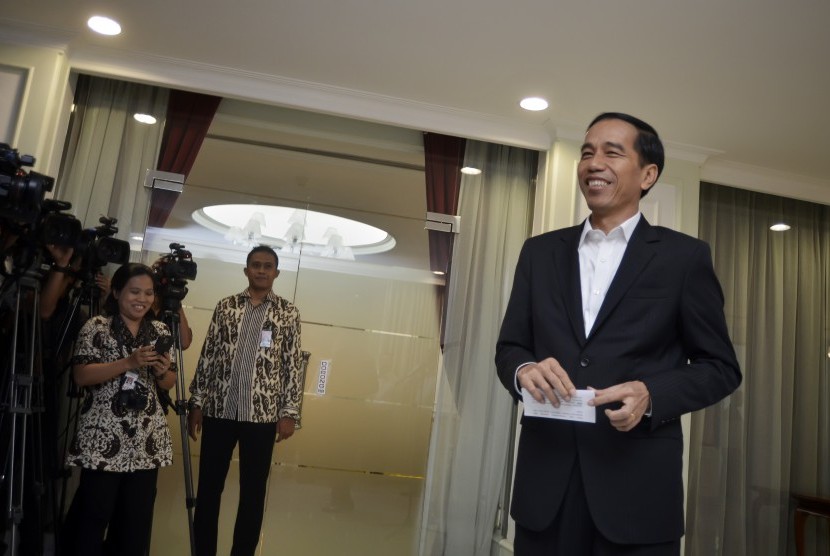 Presiden Joko Widodo memberikan keterangan pers