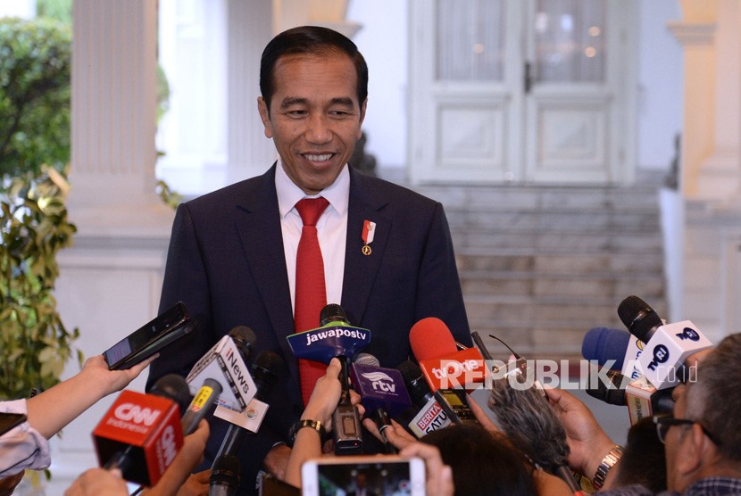 Presiden Joko Widodo memberikan keterangan terkait kerusuhan di Manokwari dan Sorong di Kompleks Istana Kepresidenan Jakarta, Senin (19/8/2019). 