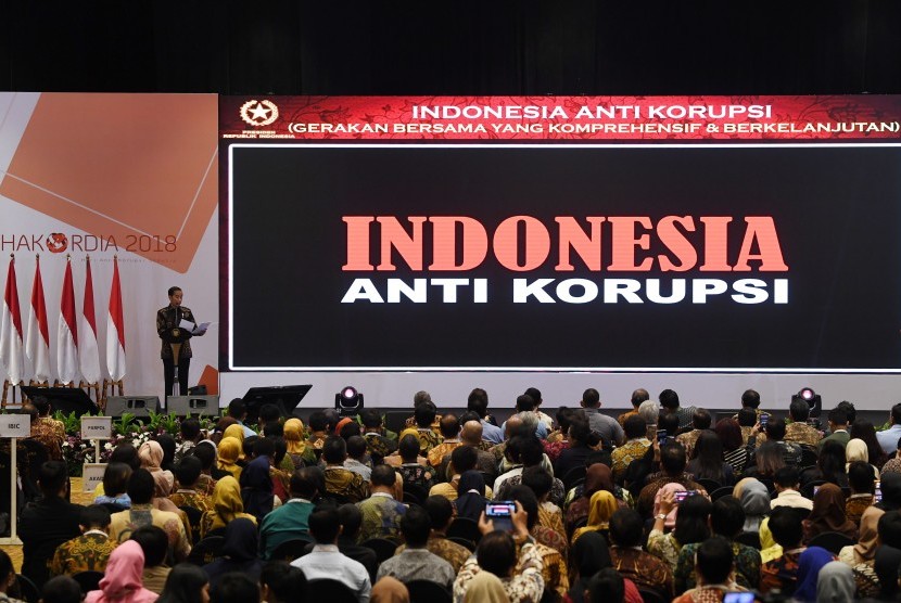 Presiden Joko Widodo memberikan sambutan ketika membuka peringatan Hari Anti Korupsi Dunia (Hakordia) 2018 di Jakarta, Selasa (4/12/2018). 