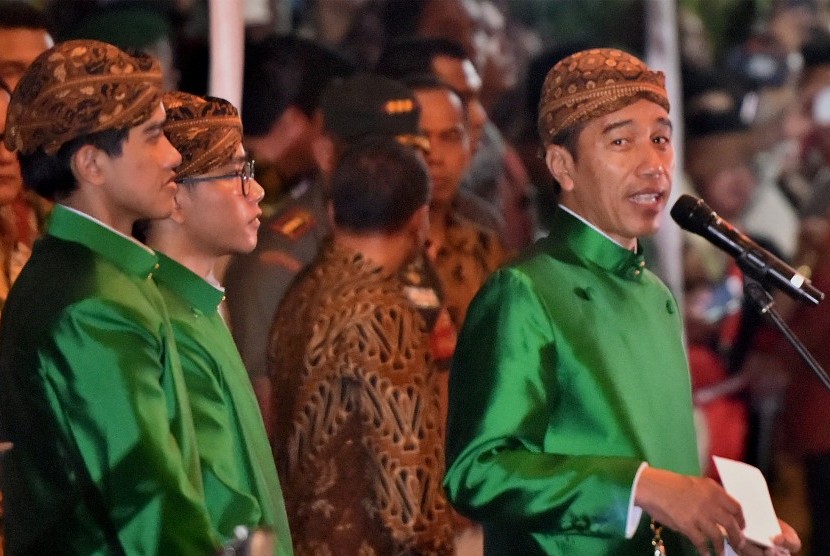 Presiden Joko Widodo memberikan sambutan pada prosesi 