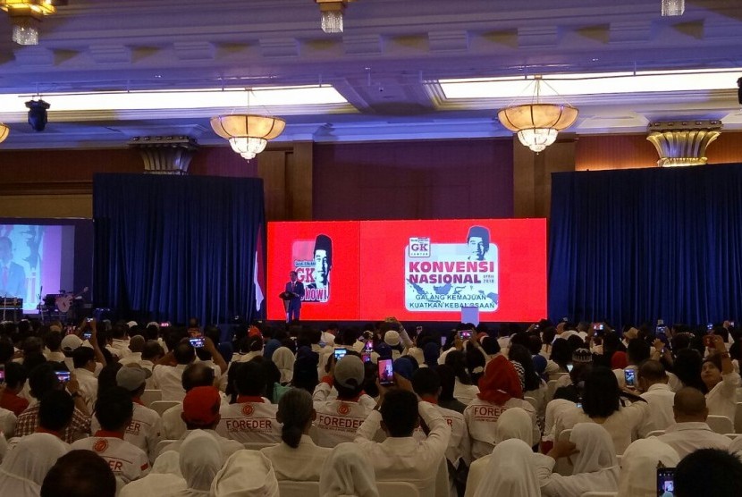 Presiden Joko Widodo menghadir Konvensi Nasional GK Center di Puri Begawan, Bogor, Sabtu (7/4). 