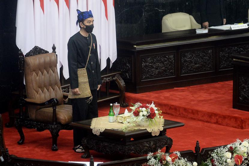 Presiden Joko Widodo menghadiri sidang tahunan MPR dan Sidang Bersama DPR-DPD di Komplek Parlemen, Senayan, Jakarta, Senin (16/8).