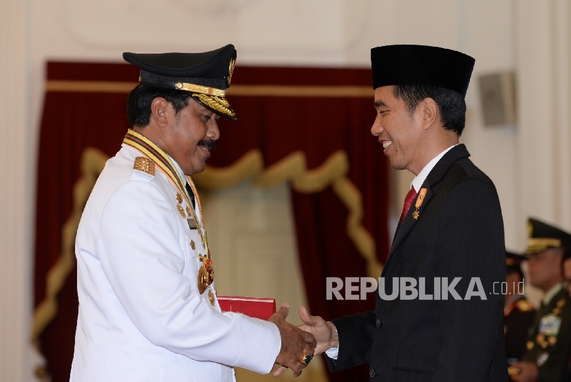 Gubernur Kepulauan Riau Nurdin Basirun saat dilantik.