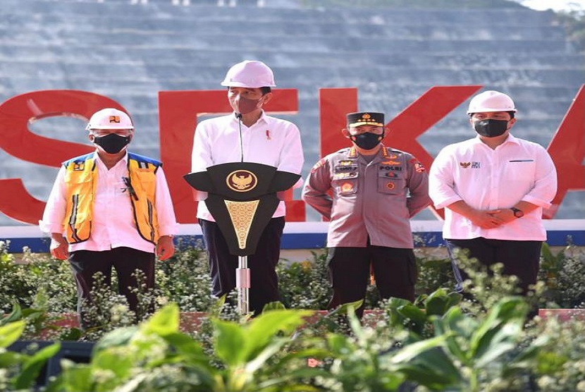 Presiden Joko Widodo meresmikan Bendungan Way Sekampung, Kabupaten Pringsewu, dalam kunjungan kerjanya ke Provinsi Lampung, pada Kamis, 2 September 2021. Bendungan yang dibangun sejak tahun 2016 dengan biaya Rp 1,78 triliun tersebut memiliki kapasitas tampung 68 juta meter kubik dan luas genangan hingga 800 hektare.