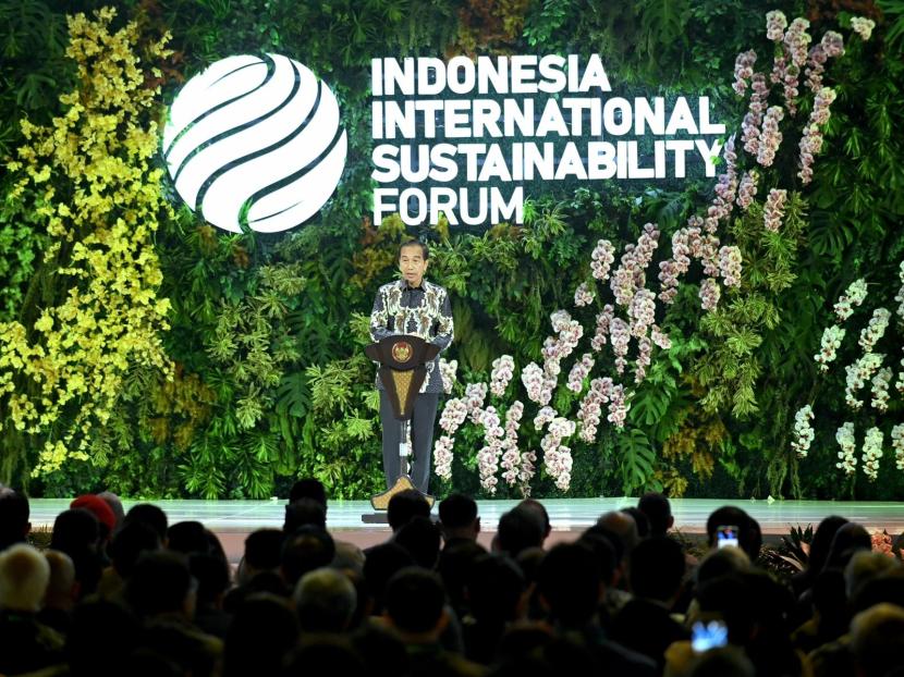 Presiden Joko Widodo saat membuka Indonesia International Sustainability Forum (IISF) 2024 di Jakarta Convention Center pada Kamis (5/9).