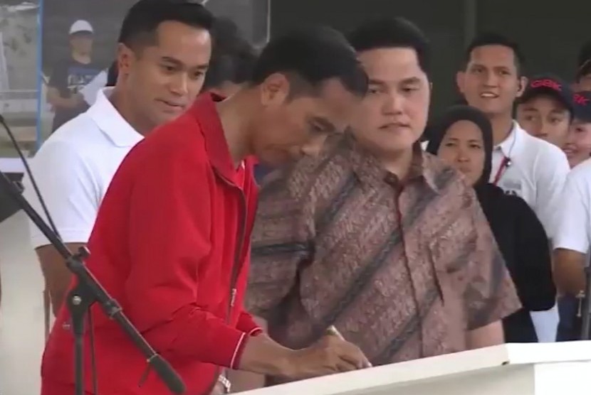 Presiden Joko Widodo saat meresmikan empat venue untuk perhelatan ASEAN Games di kawasan Stadion Gelora Bung Karno (GBK), Senayan, Jakarta.