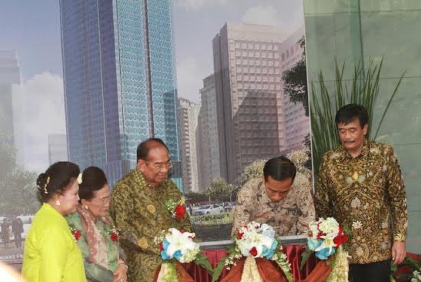 Presiden Joko Widodo saat meresmikan Sahid Sudirman Center