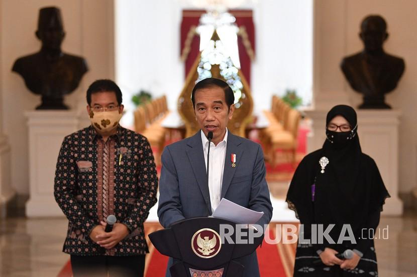 Presiden Joko Widodo (Jokowi) mewanti-wanti bahwa krisis ekonomi dunia benar-benar menantang di depan mata.