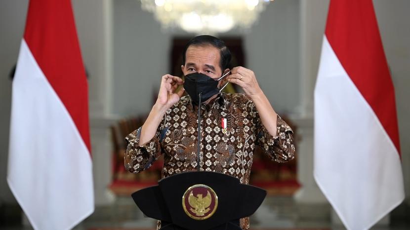 Presiden Joko Widodo (Jokowi) menyampaikan, ekonomi syariah Indonesia saat ini telah berkembang cukup pesat. Bahkan, berdasarkan data State of the Global Islamic Economy Report, ekonomi syariah Indonesia pada 2020 telah berada di peringkat ke-4 dunia.