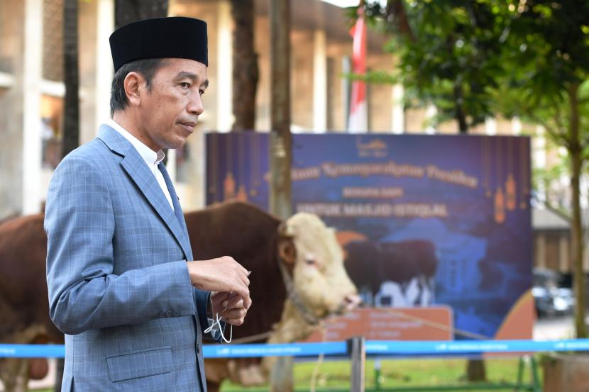 Presiden Joko Widodo. Presiden Jokowi meminta Menpora Zainudin Amali ajukan diri jadi tuan rumah Olimpiade.