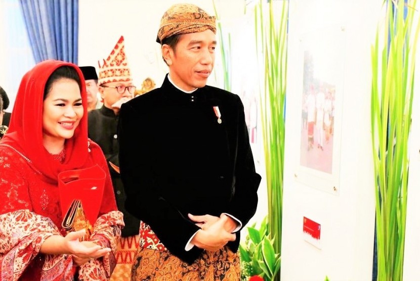 Presiden Jokowi bersama dengan Puti Guntur Soekarno