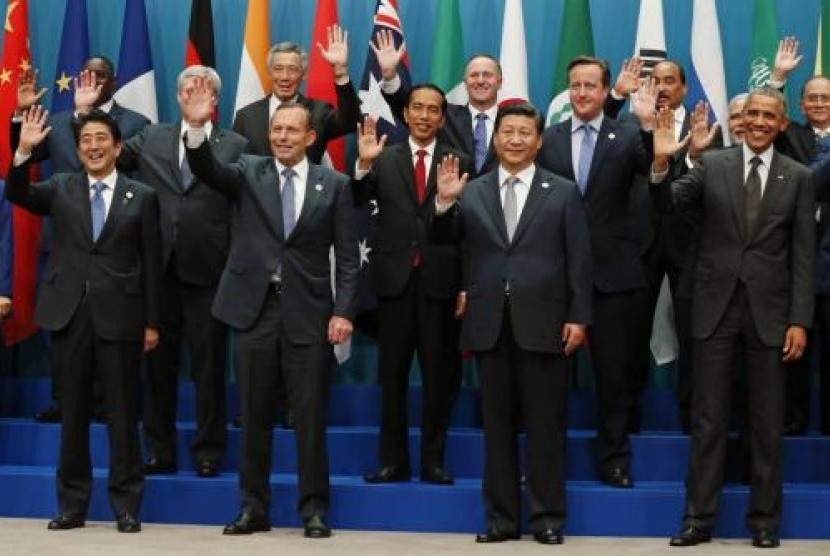 Presiden Jokowi beserta para pemimpin negara anggota G20, Ahad (15/11)