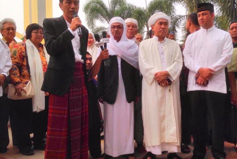 Presiden Jokowi di Masjid Agung Al-Karomah, Kabupaten Banjar, Kamis (24/9).