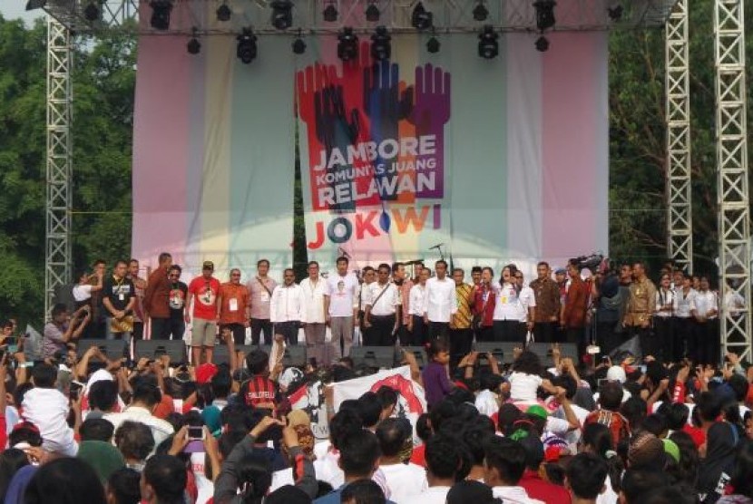 Presiden Jokowi hadiri Jambore Komunitas Juang Relawan Jokowi di Bumi Perkemahan Cibubur, Sabtu (16/5).