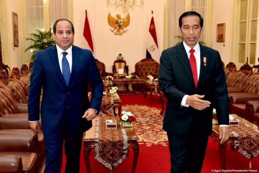Presiden Jokowi ketika menjamu Presiden Mesir Abdel Fattah el-Sisi di Istana Negara pada Jumat (4/9).