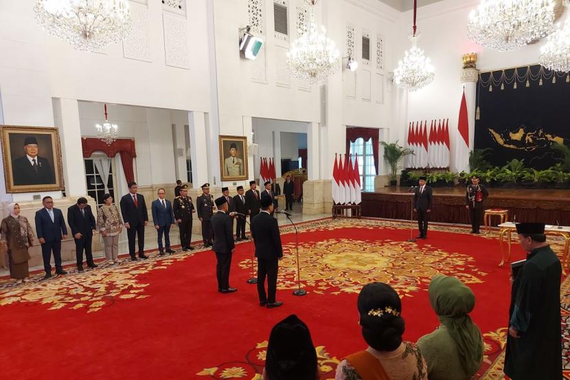 Presiden Jokowi melantik Irjen Eddy Hartono sebagai Kepala Badan Nasional Penanggulangan Terorisme (BNPT) di Istana Negara Jakarta, Rabu (11/9/2024).