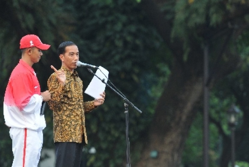 Presiden Jokowi melepas kontingen atlet Indonesia yang akan berlaga di SEA Games di Istana Negara, Selasa (26/5). 