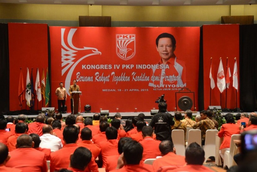 Presiden Jokowi membuka Kongres IV PKPI di Medan, Sabtu (18/4) malam WIB.