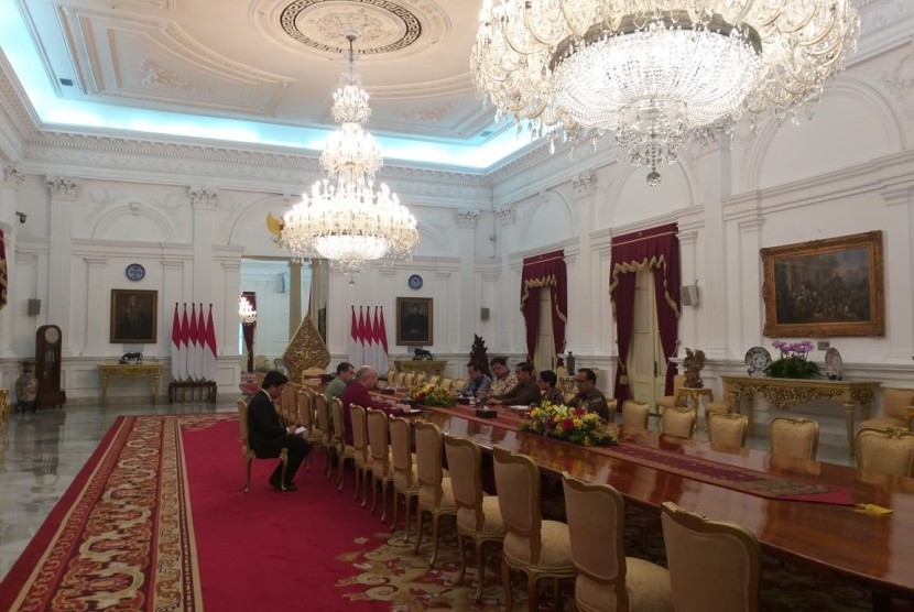 Presiden Jokowi menerima Menteri Perdagangan Amerika Serikat (AS) Wilbur Ross di Istana Merdeka, Rabu (6/11). 
