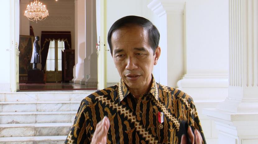 Presiden Jokowi saat memberikan pernyataan pers terkait penangkapan Menteri KKP Edhy Prabowo, Rabu (25/11).